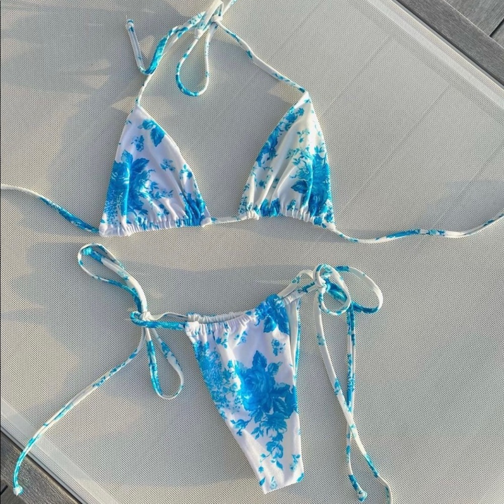 FRANKIES BIKINIS English tea room Tia set